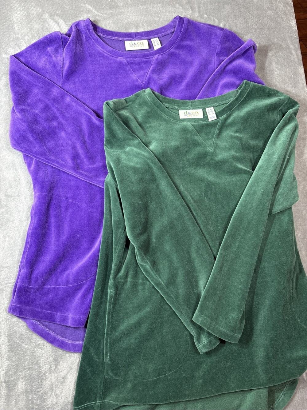 D & Co Velour Tops Womens MP Lot of 2 Purple Green Pockets Relaxed Velvet